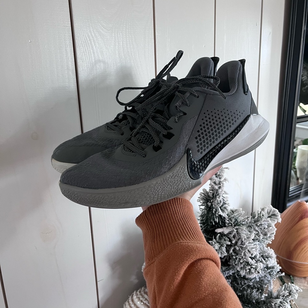 Nike Mamba Fury - CK6632 001 - Cool Grey / Black - Wolf Grey size 10.5